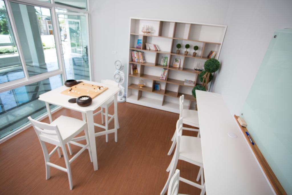 Bbg Seaside Luxurious Service Apartment Bangsaen Εξωτερικό φωτογραφία